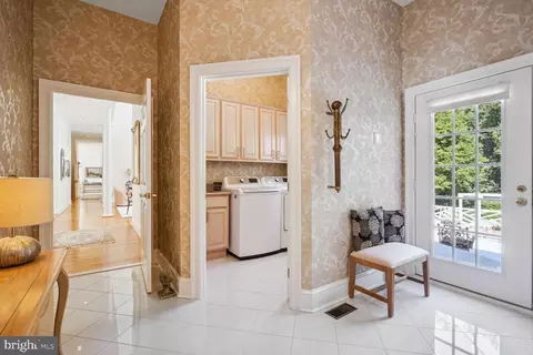 Entry Way - 8904 Chequers Way, Mclean, VA 22102 photo 4 of 8