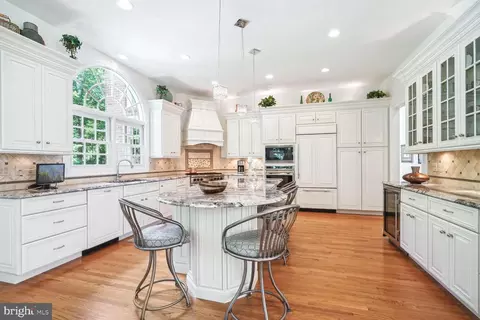 Kitchen - 8904 Chequers Way, Mclean, VA 22102 photo 4 of 4