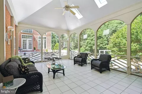 Exterior - 8904 Chequers Way, Mclean, VA 22102 photo 12 of 17