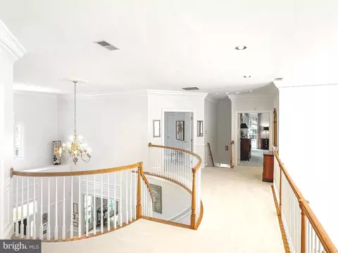 Entry Way - 8904 Chequers Way, Mclean, VA 22102 photo 5 of 8