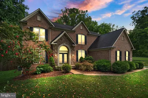 12219 Popes Head Rd, Fairfax, VA 22030