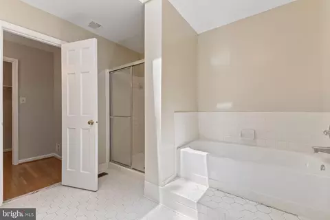 9303 Janphil Ln, Springfield, VA 22153 photo 22