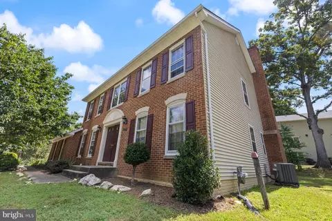 9303 Janphil Ln, Springfield, VA 22153 photo 2