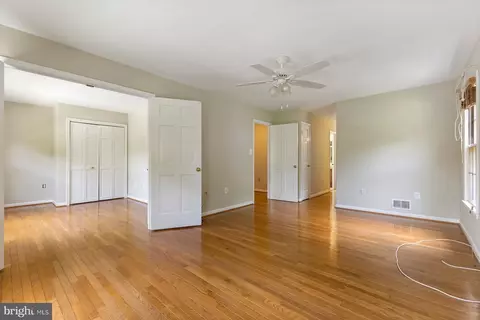 9303 Janphil Ln, Springfield, VA 22153 photo 18