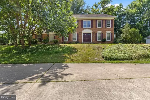 9303 Janphil Ln, Springfield, VA 22153