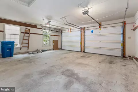 9303 Janphil Ln, Springfield, VA 22153 photo 40
