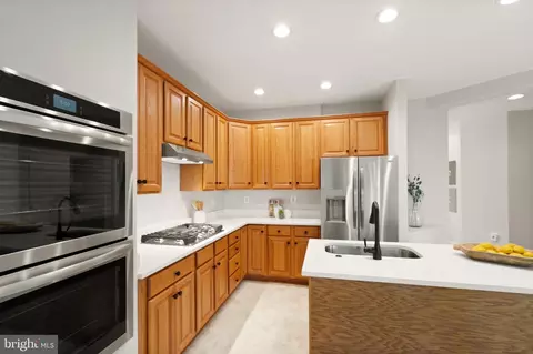 Kitchen - 8560 Bauer Cir, Springfield, VA 22152 photo 6 of 9