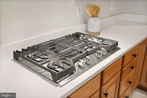 Kitchen - 8560 Bauer Cir, Springfield, VA 22152 photo 5 of 9