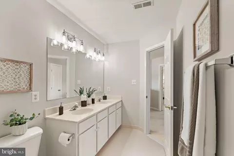 Entry Way - 8560 Bauer Cir, Springfield, VA 22152 photo 8 of 10