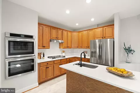 Kitchen - 8560 Bauer Cir, Springfield, VA 22152 photo 7 of 9
