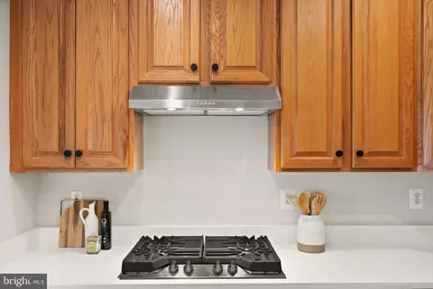 Kitchen - 8560 Bauer Cir, Springfield, VA 22152 photo 4 of 9