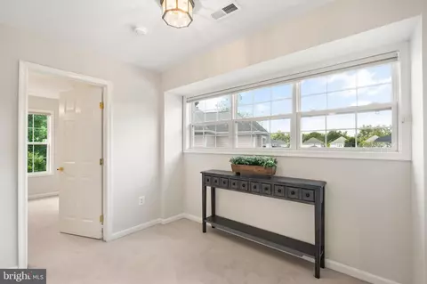 Entry Way - 8560 Bauer Cir, Springfield, VA 22152 photo 4 of 10