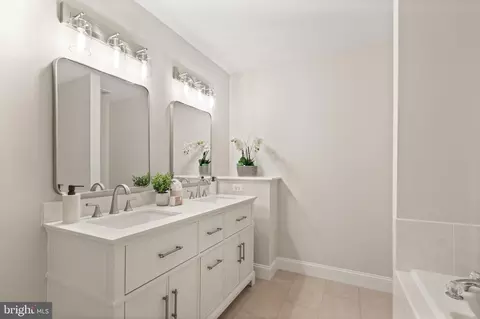Bath - 8560 Bauer Cir, Springfield, VA 22152 photo 5 of 11