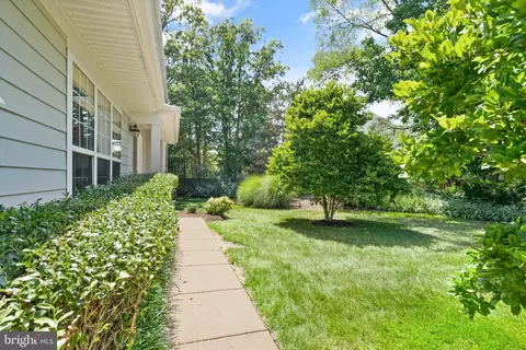 Exterior - 8560 Bauer Cir, Springfield, VA 22152 photo 3 of 10
