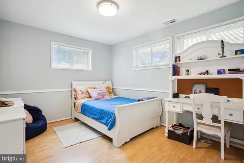 Bedroom - 5821 Atteentee Rd, Springfield, VA 22150 photo 1 of 4
