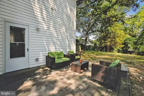 Exterior - 5821 Atteentee Rd, Springfield, VA 22150 photo 4 of 10