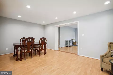 Dining - 5821 Atteentee Rd, Springfield, VA 22150 photo 2 of 2