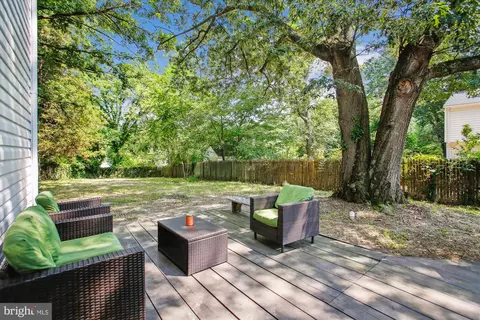 Exterior - 5821 Atteentee Rd, Springfield, VA 22150 photo 5 of 10