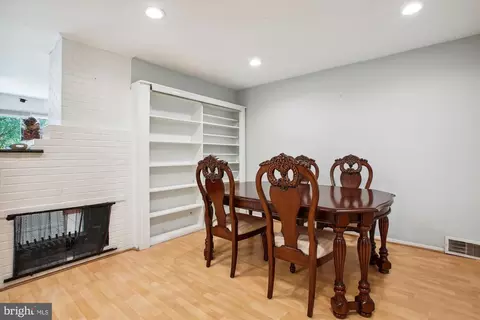 Dining - 5821 Atteentee Rd, Springfield, VA 22150 photo 1 of 2
