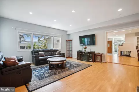 Other - 5821 Atteentee Rd, Springfield, VA 22150 photo 2 of 8
