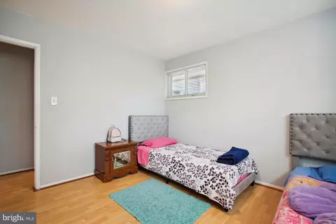 Bedroom - 5821 Atteentee Rd, Springfield, VA 22150 photo 2 of 4