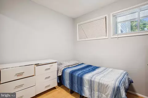 Bedroom - 5821 Atteentee Rd, Springfield, VA 22150 photo 3 of 4