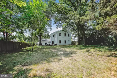 Exterior - 5821 Atteentee Rd, Springfield, VA 22150 photo 8 of 10