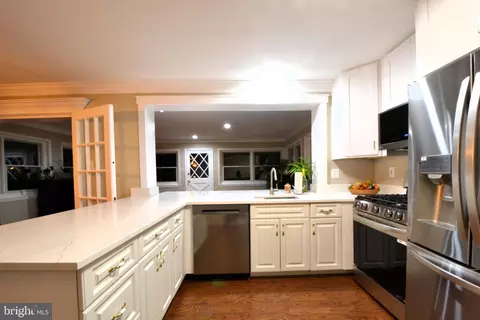 6015 Loretto St, Springfield, VA 22150 photo 7