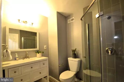6015 Loretto St, Springfield, VA 22150 photo 12