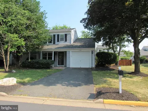13504 Apple Barrel Ct, Herndon, VA 20171