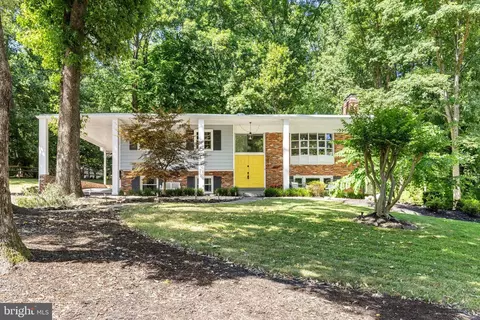10232 Vale Rd, Vienna, VA 22181