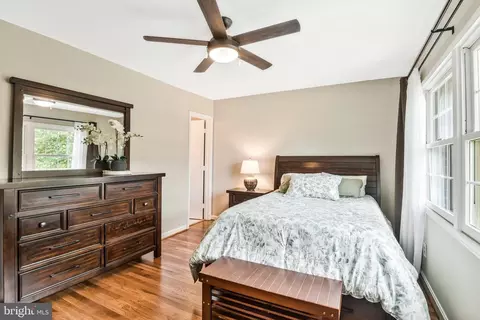 5988 Queenston St, Springfield, VA 22152 photo 26