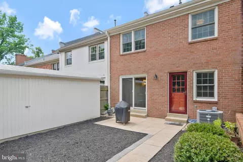 5988 Queenston St, Springfield, VA 22152 photo 35