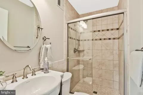 5988 Queenston St, Springfield, VA 22152 photo 28