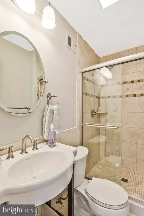 5988 Queenston St, Springfield, VA 22152 photo 27