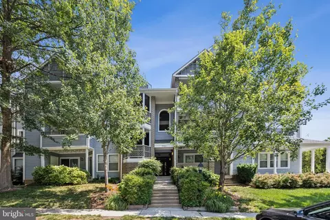 7701 Lafayette Forest Dr #29, Annandale, VA 22003