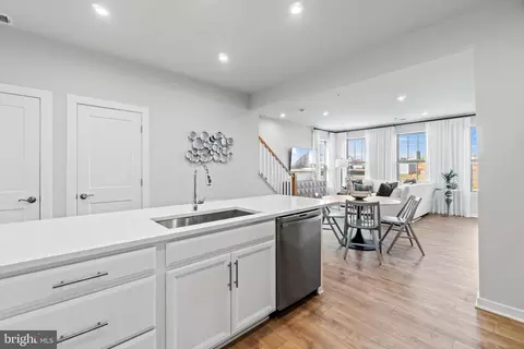 Kitchen - 4664 Westfields Blvd, Chantilly, VA 20151 photo 2 of 2