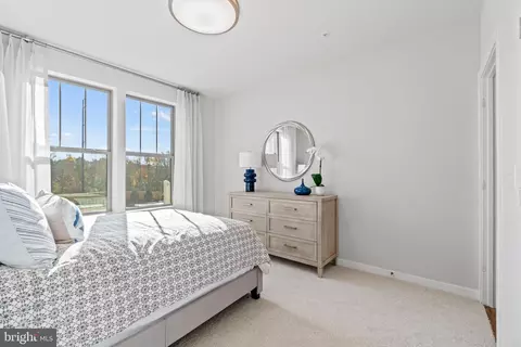 Bedroom - 4664 Westfields Blvd, Chantilly, VA 20151 photo 7 of 8