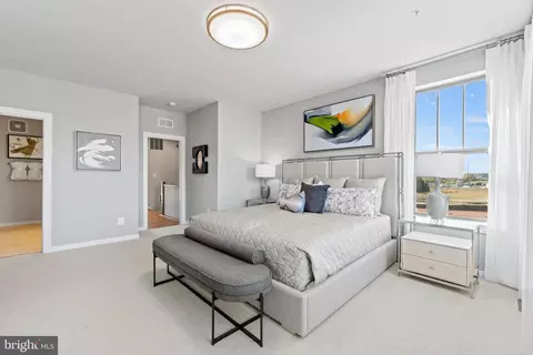 Bedroom - 4664 Westfields Blvd, Chantilly, VA 20151 photo 2 of 8