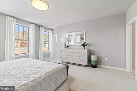 Bedroom - 4664 Westfields Blvd, Chantilly, VA 20151 photo 4 of 8