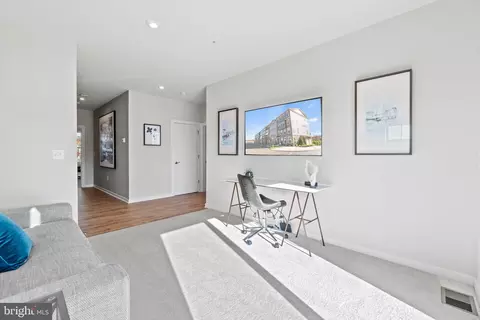 Entry Way - 4664 Westfields Blvd, Chantilly, VA 20151 photo 13 of 14