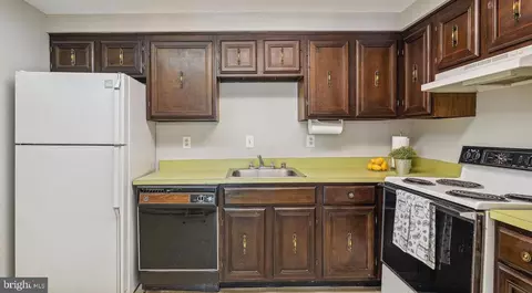 Kitchen - 7600 Tremayne Pl #307, Mclean, VA 22102 photo 1 of 3