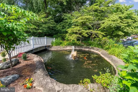 View/Area - 7600 Tremayne Pl #307, Mclean, VA 22102 photo 1 of 2