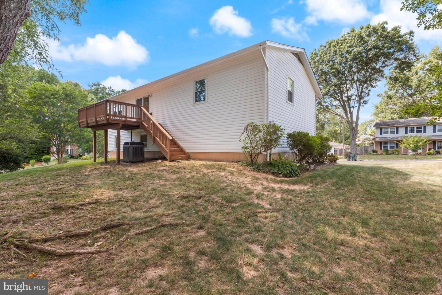 Exterior - 8807 Hayload Ct, Springfield, VA 22153 photo 8 of 9