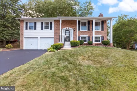 8807 Hayload Ct, Springfield, VA 22153