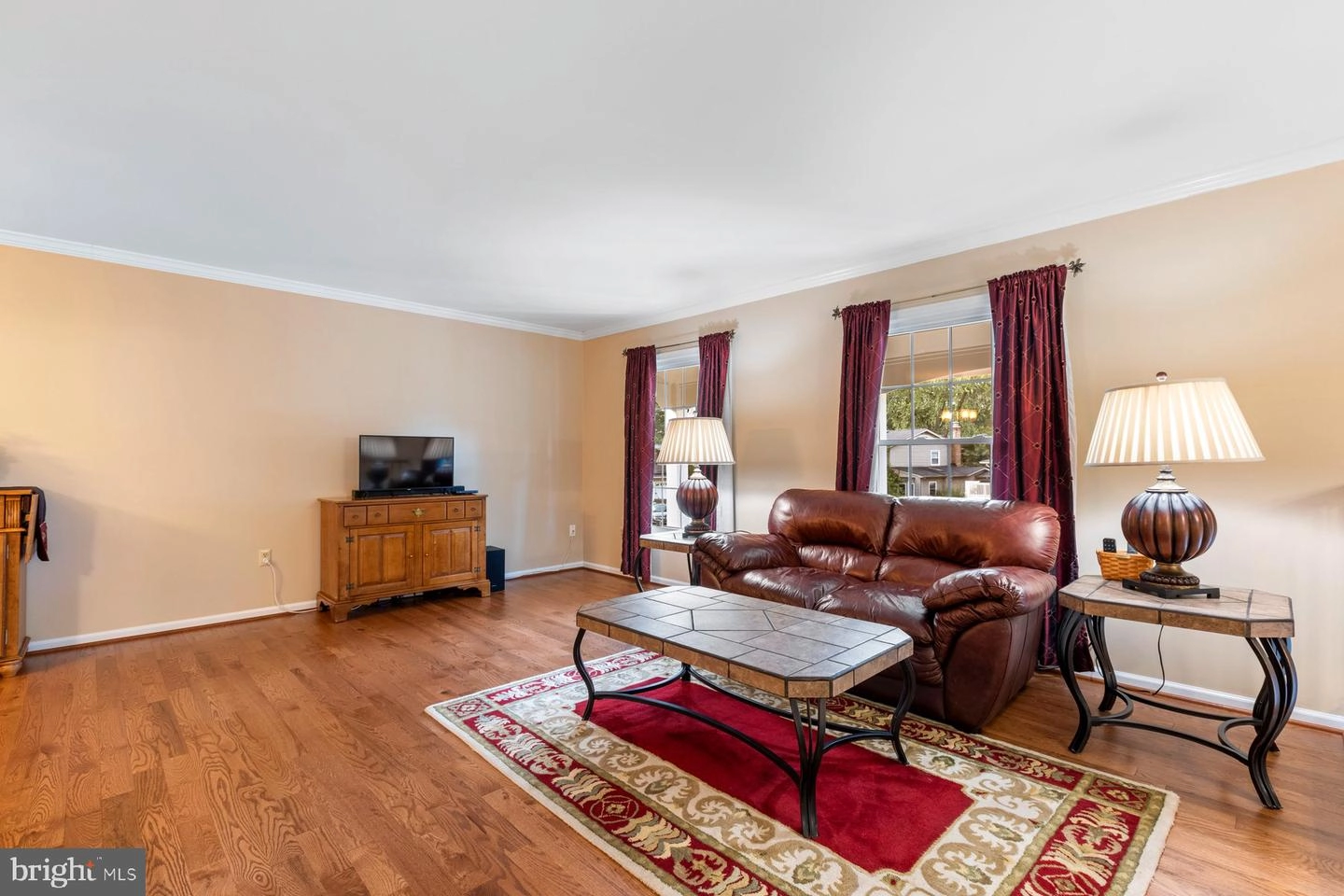 Living - 8807 Hayload Ct, Springfield, VA 22153 photo 1 of 5
