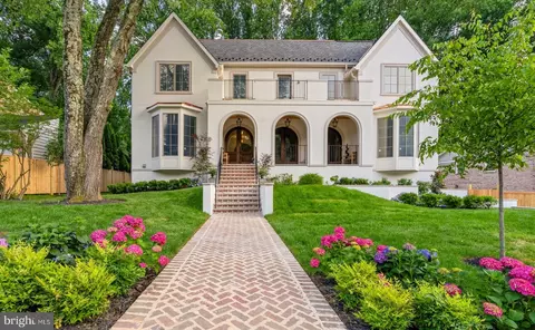 1504 Laburnum St, Mclean, VA 22101