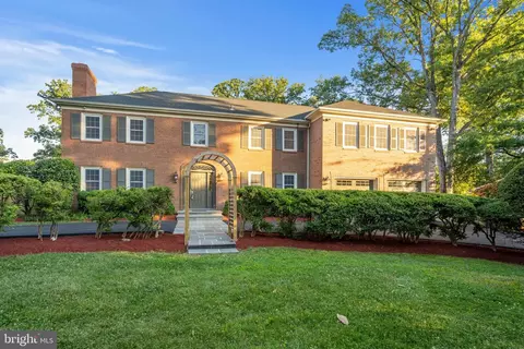 6007 Mayfair Ln, Alexandria, VA 22310