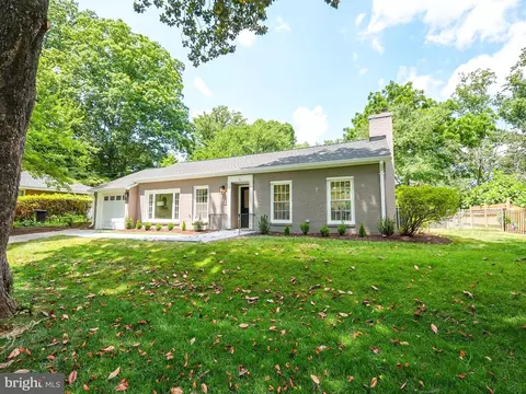 6340 Lakewood Dr, Falls Church, VA 22041