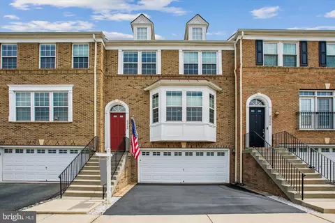 6246 Summit Point Ct, Alexandria, VA 22310